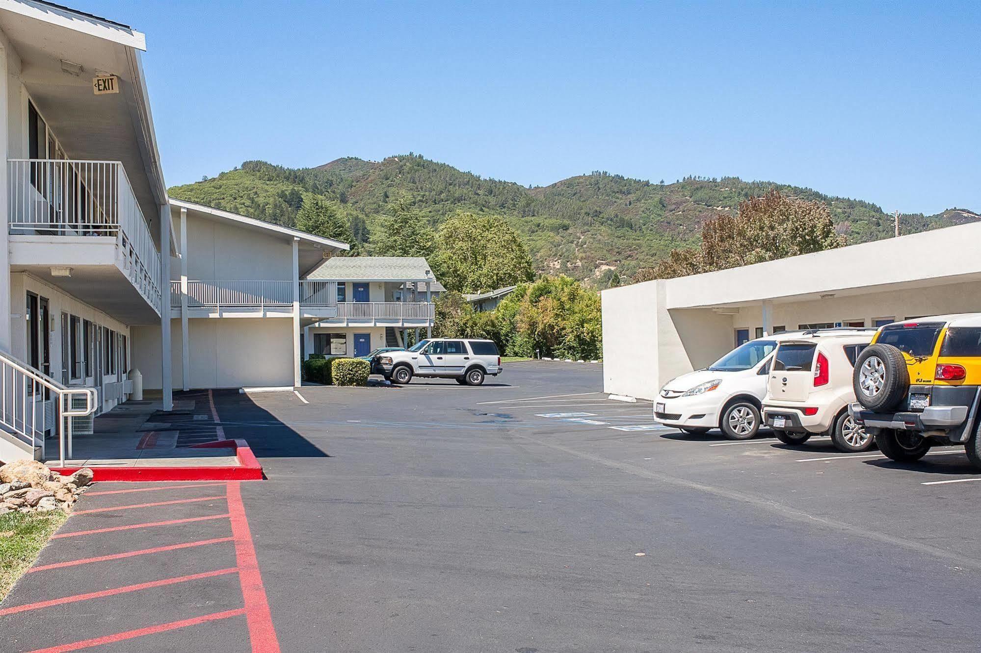 Hotel 6-ukiah, Ca Ukiah